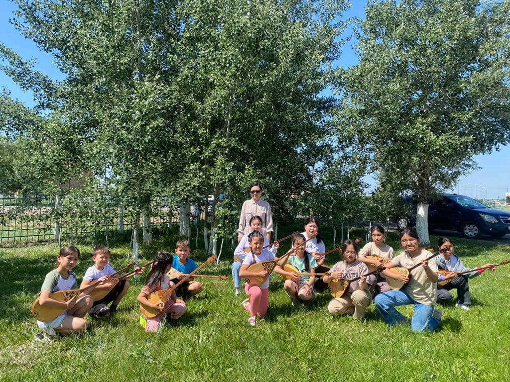 Домбыра және табиғат