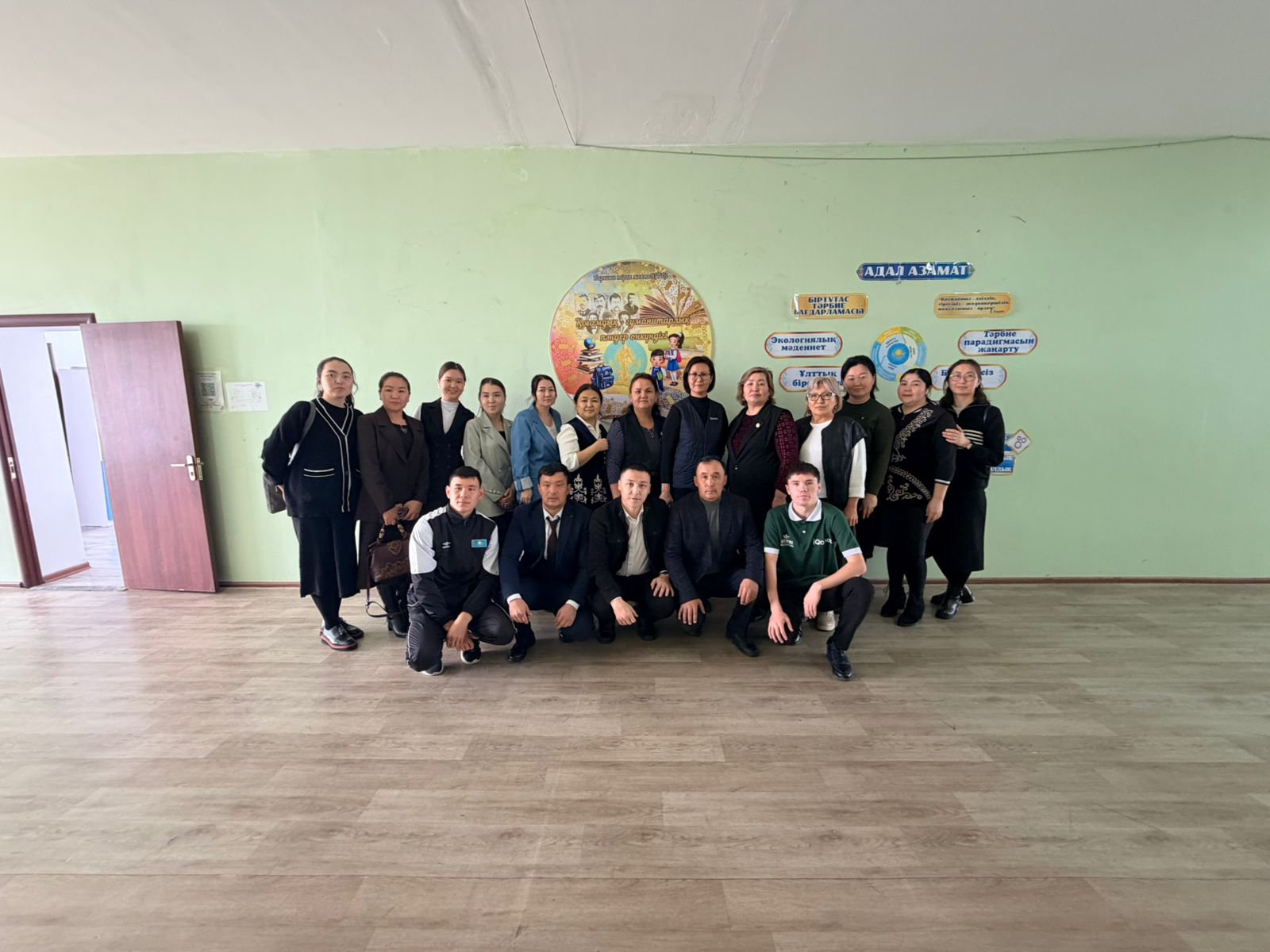 Мектебімізде бүгін ерекше білім мерекесі өтті!