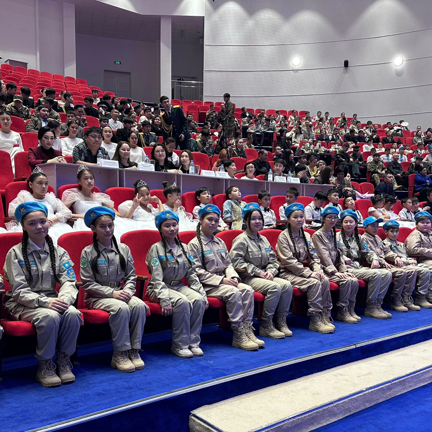 «Сарбаз сахнасы» атты «Жас сарбаз» сынып оқушыларының арасында облыстық әскери - патриоттық байқауы 