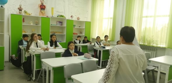 М.Дулатұлы атындағы ЖББ мектеп кітапханасында 