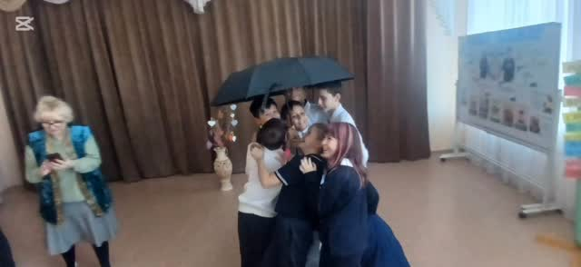 «ДосболLike» акциясы аясында 6А және 6Б сынып оқушылары арасында достық пен ынтымақтастық рухында балаларды біріктірген көңілді ойын өтті.