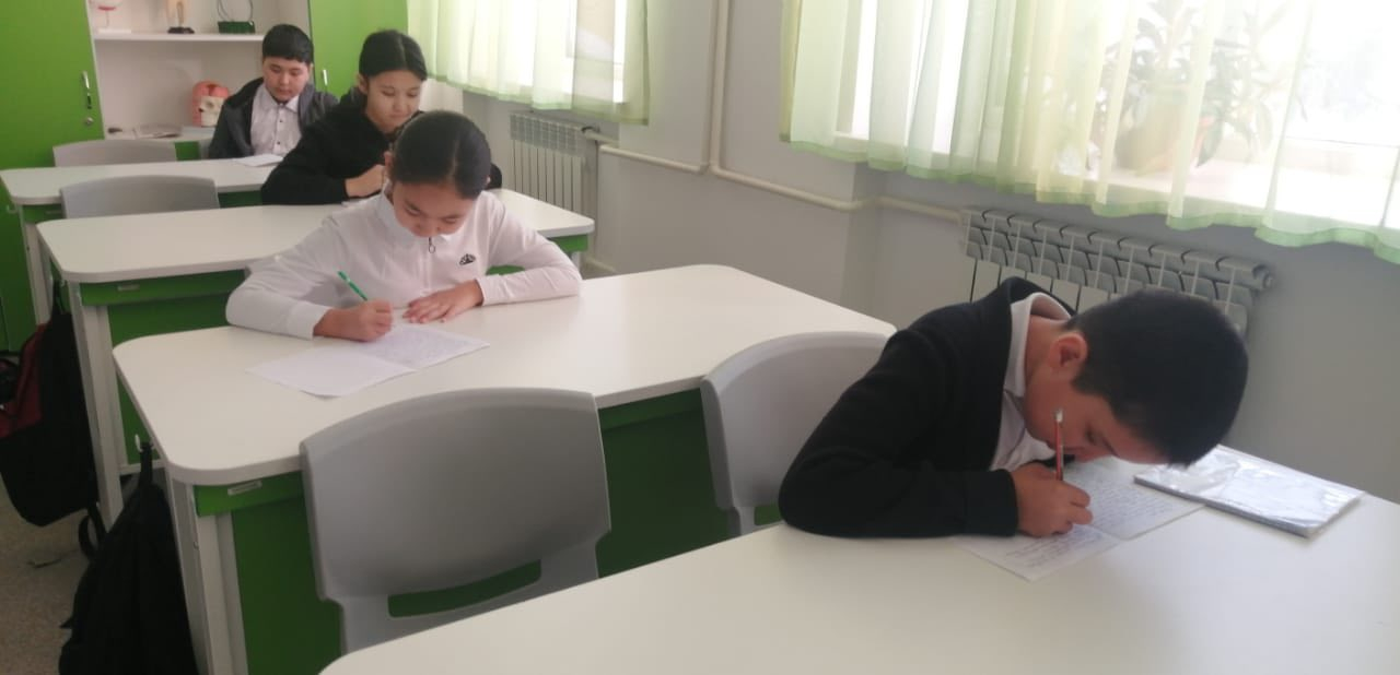 Міржақып Дулатұлы атындағы ЖББМ-де 16 желтоқсан – Қазақстан Республикасының Тәуелсіздік күніне орай жоспарға сәйкес «Ел аңсаған тәуелсіздік!» атты эссе жазу байқауы ұйымдастырылды. Мақсаты: білім алушылардың патриоттық сезімін арттыру, ел тәуелсіздігінің 