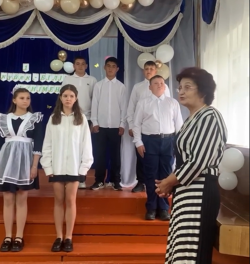 1 қыркүйекте «Мичурин негізгі орта мектебі» КММ-де жаңа оқу жылының басталуына арналған салтанатты жиын өтті.