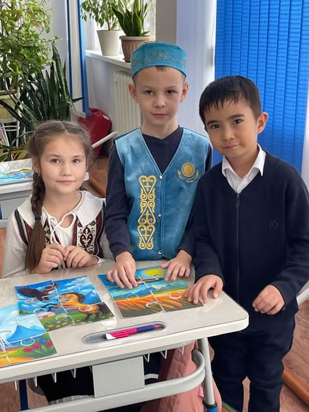 Қысқы демалыс кезінде сыныпта оқушылардың бос уақытын тиімді ұйымдастыру мақсатында пазл жинау және түрлі ойындар ойнау іс-шарасы өткізілді.