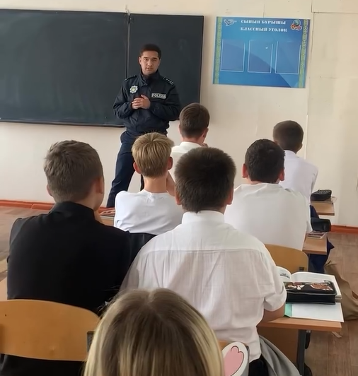 22 сентября в Мичуринской ОСШ в рамках празднования Дня труда состоялась важная встреча для учащихся 8 класса.