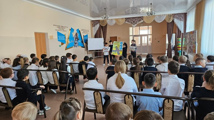 В ОШ (РЦ) имени Нуркена Абдирова прошла агитационная беседа по безопасности дорожного движения для обучающихся 2-х и 3-х классов.