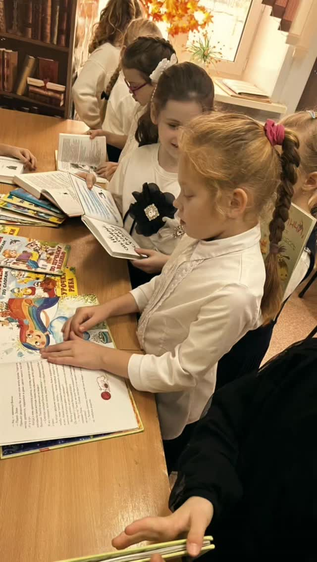 В школьной библиотеке прошли «Часы сказок» увлекательное и познавательное мероприятие для юных читателей 2 «А» класса.