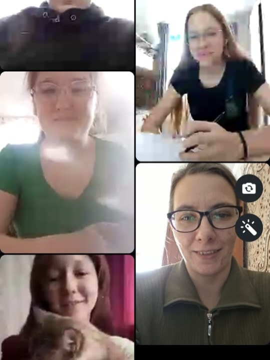 В связи с неблагоприятными погодными условиями уроки английского языка 16 января в 6 «Б», 11 «Б», 5 «Б» и 10 «Б» классах были проведены в дистанционном формате.