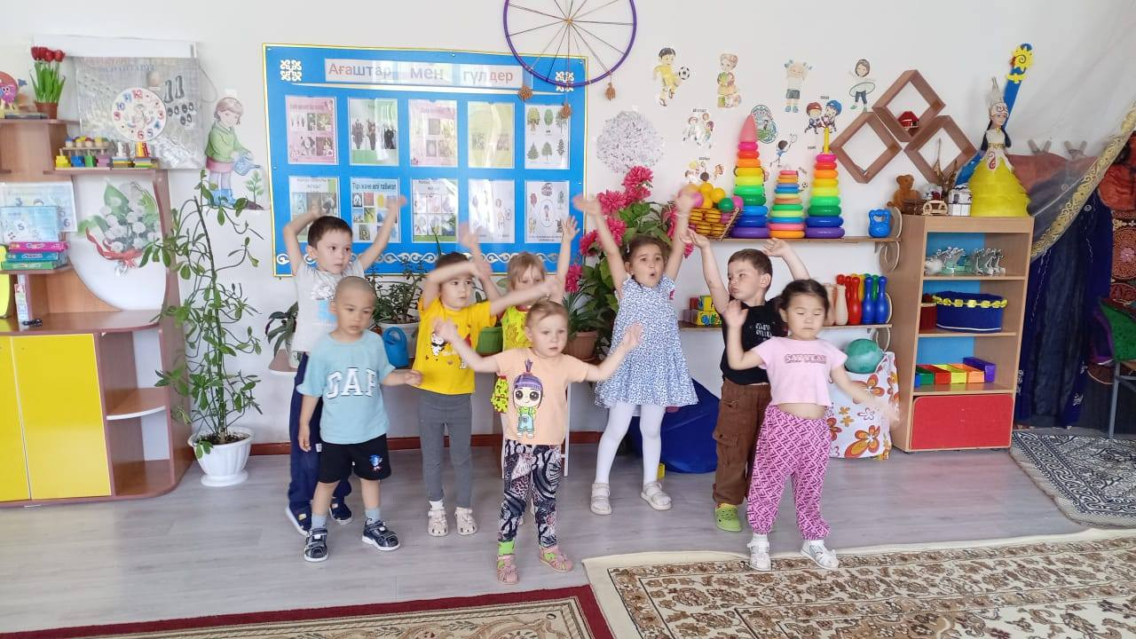 М. Дулатұлы атандағы ЖББМ жанындағы «Айгөлек»шағын орталығында «Туған өлкем!»  атты экологиялық сауатылық апталығының бесінші күні апталықтың жабылуында «Табиғатты аялаңдар» музыкалық-экологиялық  мерексін ойын-сауықпен аяқтады. Қыздарымыз гүлдей құлпырып
