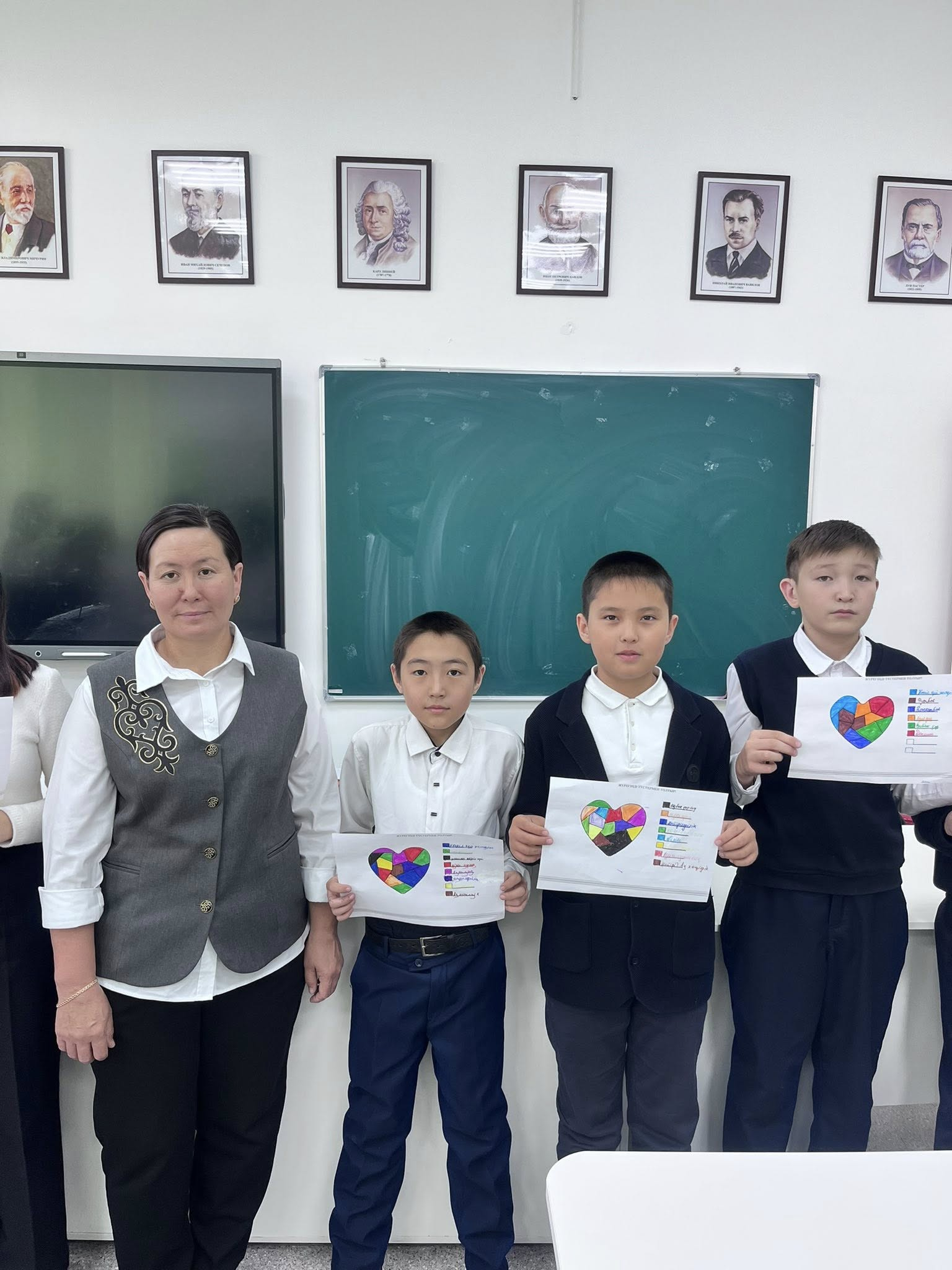 Міржақып Дулатұлы атындағы ЖББМ-де «Гендерлік зорлық-зомбылыққа қарсы 16 күн белсенді іс-әрекет» акциясының жоспарына сәйкес 25 араша күні мектеп оқушыларымен «Адамның мінез-құлқы және буллинг» тақырыбында тренинг жүргізілді. Мақсаты: Оқушыларға адамның м