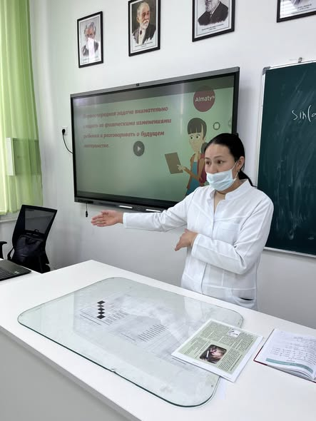 Міржақып Дулатұлы атындағы ЖББМ-де «Адал азамат» біртұтас тәрбие бағдарламасы жоспарына сай оқушылар арасында «Жыныстық тиіспеушілік және ерте жүктілік» тақырыптарында ауыл медбикесі Мамбетова Г.Н. түсіндірме жұмысын жүргізді. Мақсаты: – оқушыларға жыныст