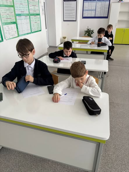 В рамках недели исторической грамотности было проведено тестирование среди учащихся 5–6 классов на тему «Государственная символика Республики Казахстан». ???????? Ребята активно участвовали, проявили интерес и отличные знания. Такие мероприятия помогают н