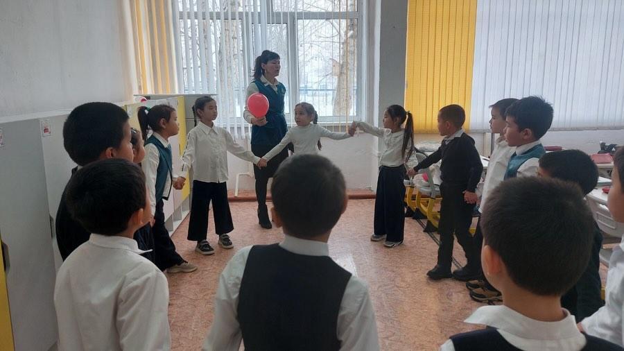 09.12.2025 ж. мектептің педагог-психологы 2 «А» сыныбының оқушыларымен