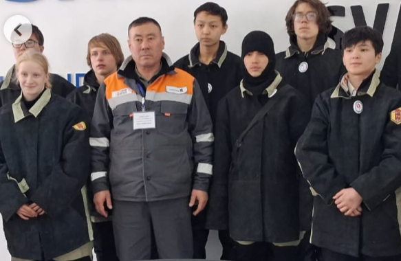 Наши девятиклассники в деле!