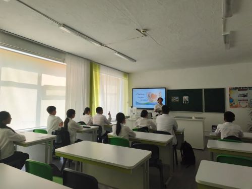 Бүгін біз үшін өте ерекше әрі жылы мереке — Отбасы күні!